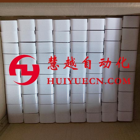 小米充電器自動包膜機(jī)生產(chǎn)實物圖 小米充電器自動包膜機(jī)生產(chǎn)實物圖