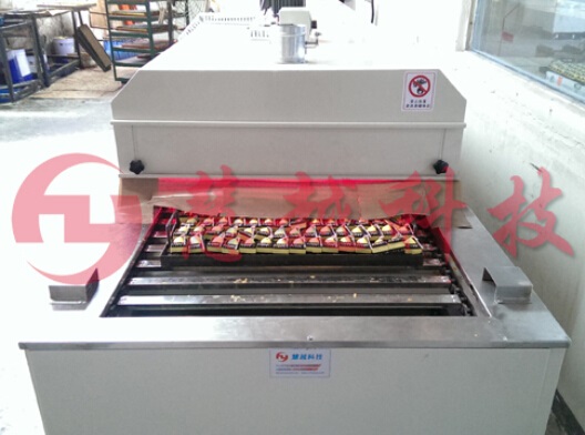 用于電子變壓器烘烤作業(yè)的紅外線隧道爐烘干機(jī) 用于電子變壓器烘烤作業(yè)的紅外線隧道爐烘干機(jī)